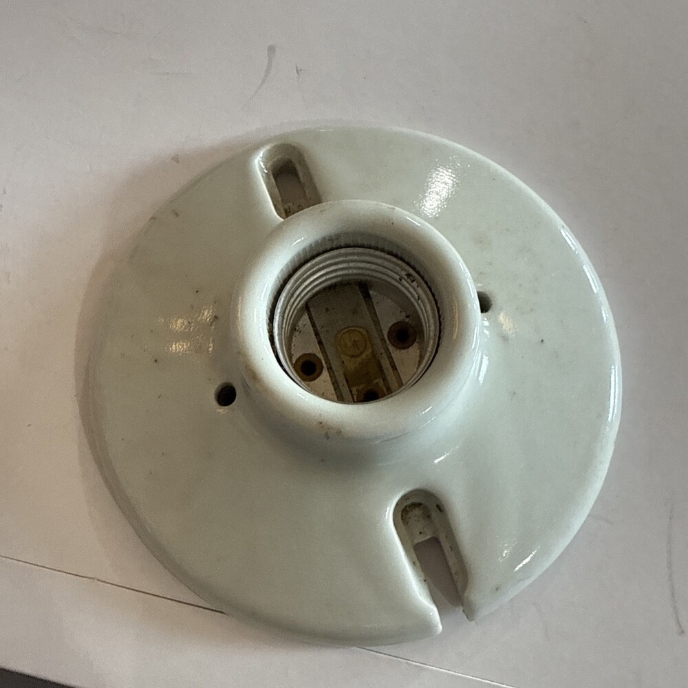 White Lamp Holder 660w250v  F507A